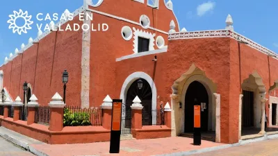 Fachada tradicional en Candelaria, Valladolid, Yucatan