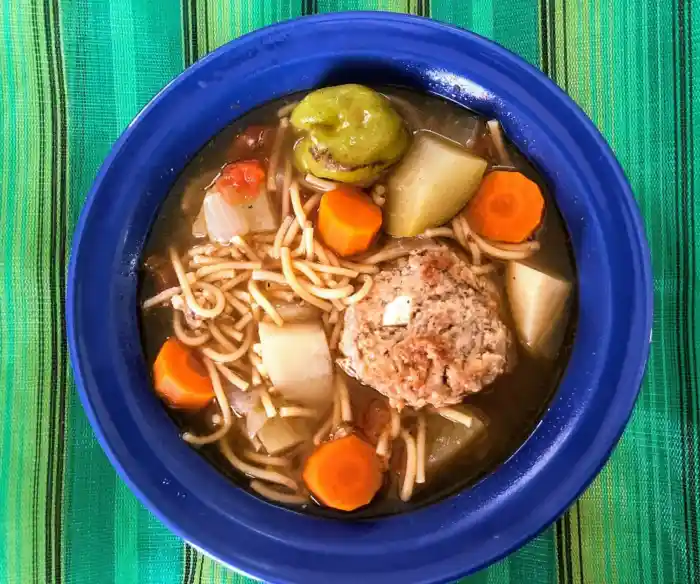 Recipe for Yucatecan meatballs with noodles