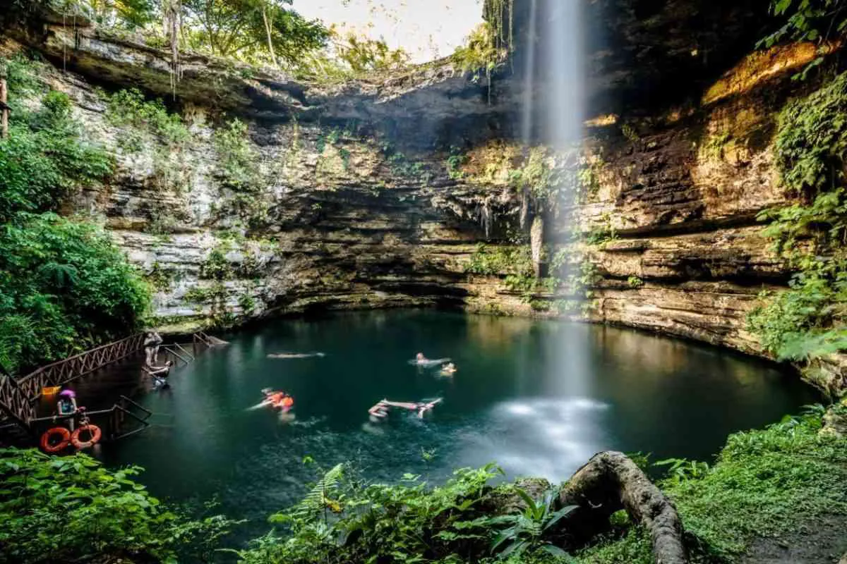 Cenote Saamal en Hacienda Selva Maya