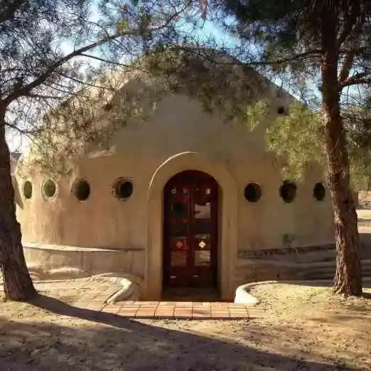 Construcción con superadobe y sascab en Valladolid, Yucatán