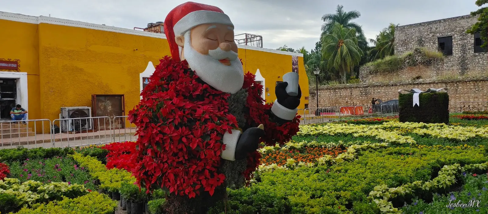 Descubre el Paseo Navideño de las Flores 2023 en Valladolid — Casas en Valladolid