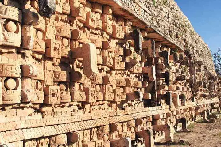 Zonas arqueológicas: La Ruta Puuc, Yucatán. — Casas en Valladolid